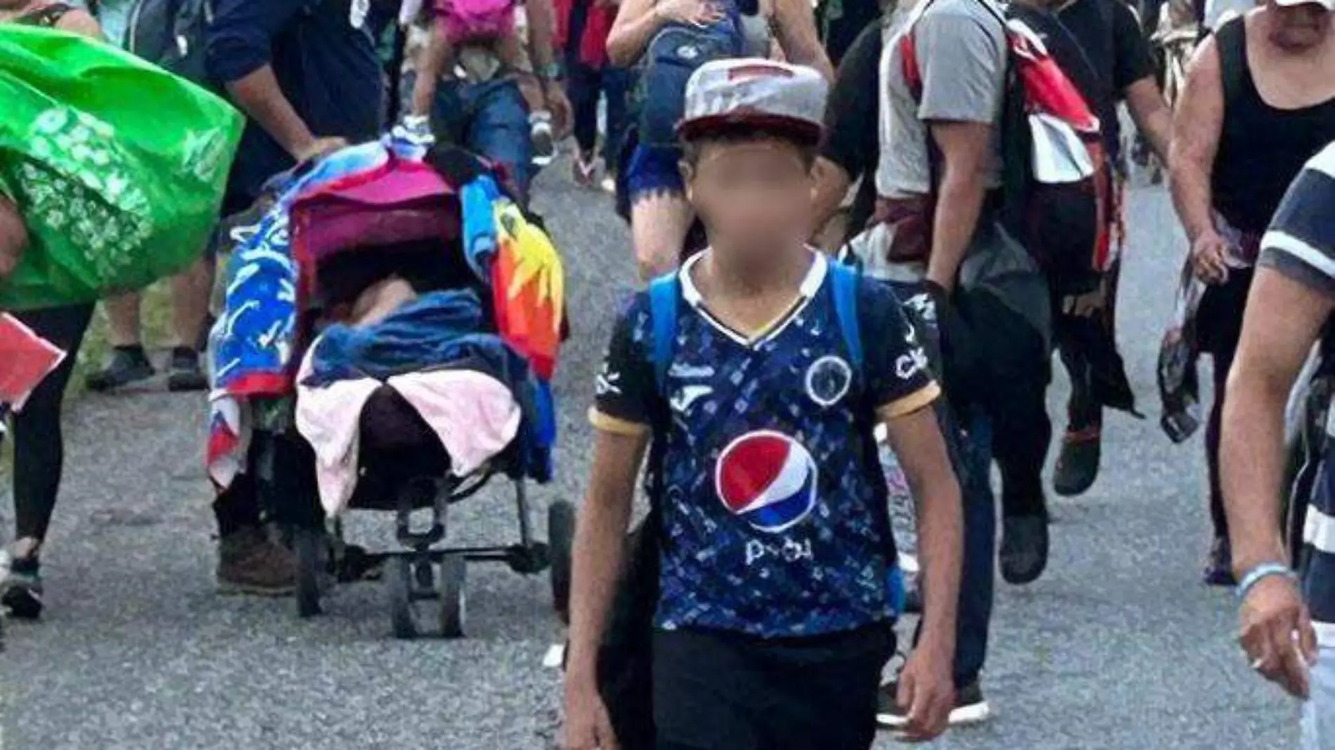 Gran número de niños migrantes en caravanas